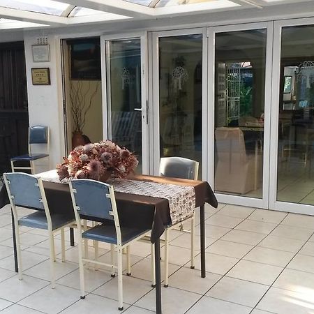 Willow Tree Guest House Kempton Park Exterior foto